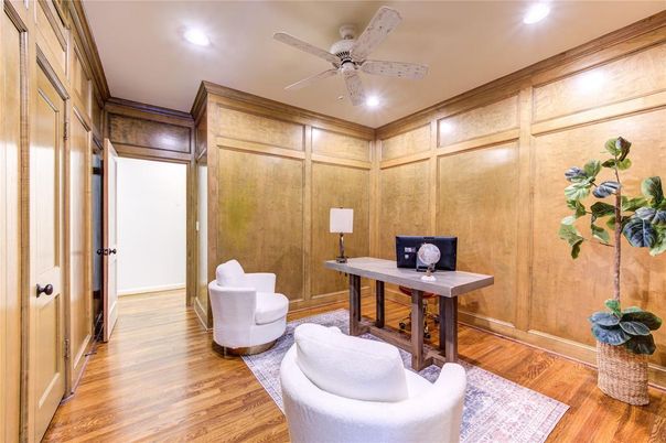 Home Office, Interior, Recessed Lighting, Wood Texture Flooring