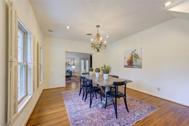 Chandelier, Dining room, Interior, Recessed Lighting, Wood Texture Flooring