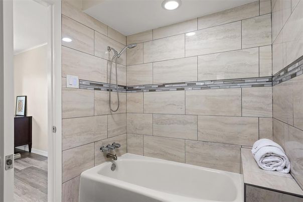 Bathroom, Interior, Recessed Lighting, Wood Texture Flooring