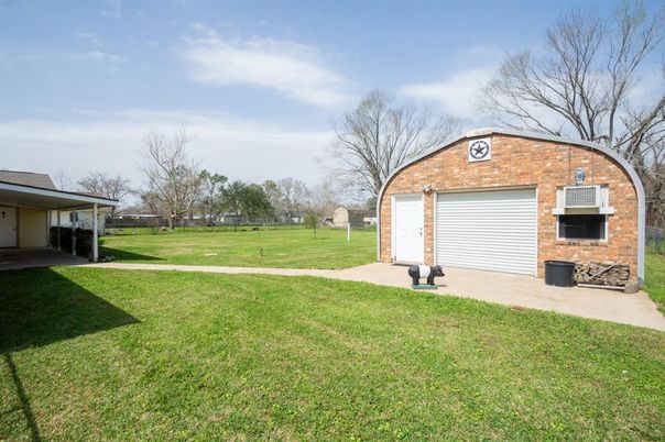Backyard, Detached Garage, Exterior