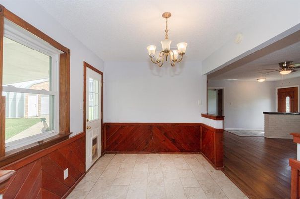 Chandelier, Empty room, Interior, Wood Texture Flooring