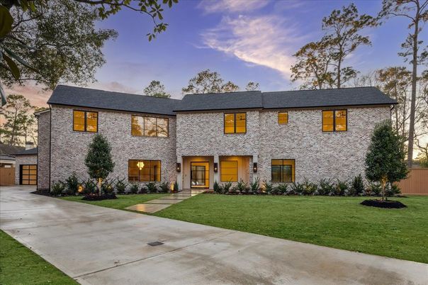 Backyard, Exterior, Facade, Brick Facade, French Provincial