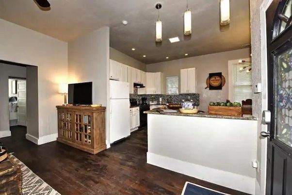 Interior, Kitchen, Pendant Lights, Recessed Lighting, Wood Texture Flooring