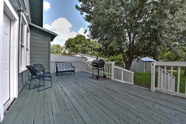 Exterior, Wood Texture Flooring