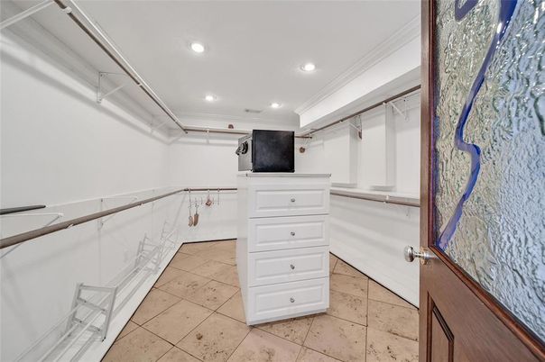 Interior, Recessed Lighting, Walk-in Closets