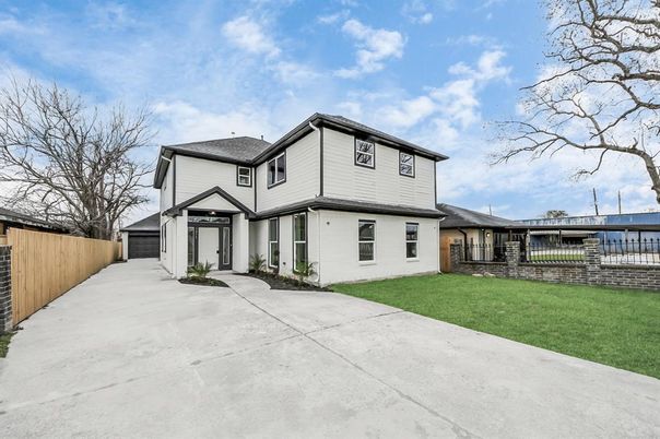 Backyard, Exterior, Facade, Farmhouse