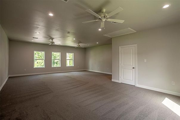 Empty room, Interior, Recessed Lighting
