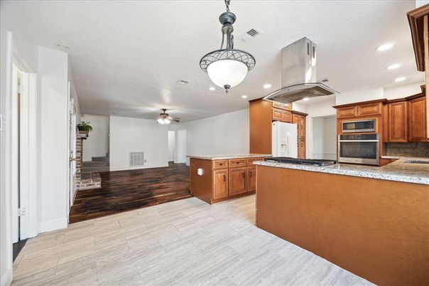Interior, Kitchen, Recessed Lighting, Wood Texture Flooring