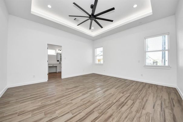 Empty room, Interior, Recessed Lighting, Wood Texture Flooring