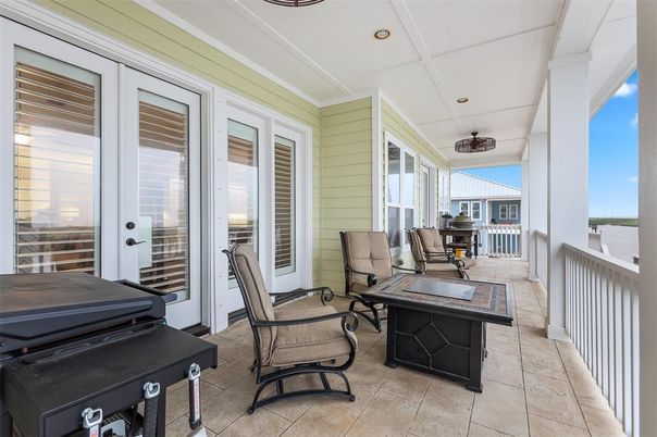 Exterior, Interior, Recessed Lighting, Water