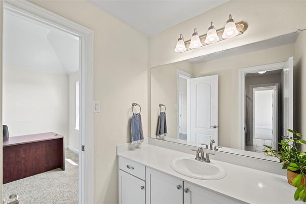 Bathroom, Dual Sink Vanities, Interior