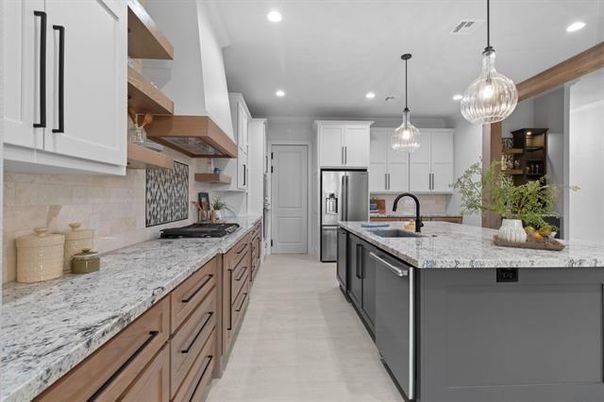 Interior, Kitchen, Pendant Lights, Recessed Lighting, Stainless Steel Appliances
