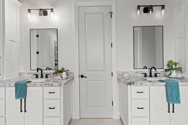 Bathroom, Dual Sink Vanities, Interior