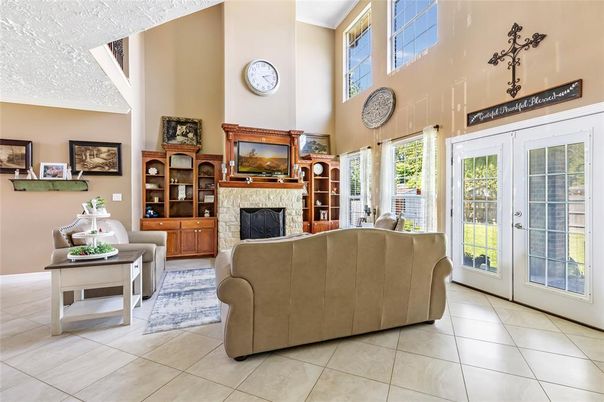 Fireplace, Interior, Living room