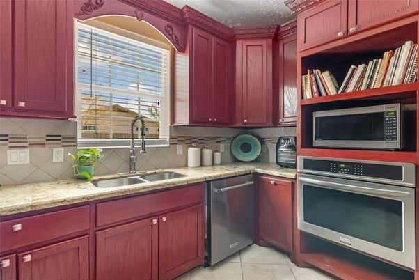 Interior, Kitchen, Stainless Steel Appliances