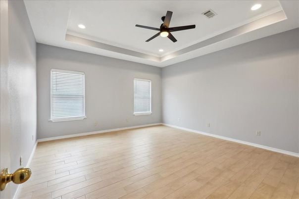 Empty room, Interior, Recessed Lighting, Wood Texture Flooring