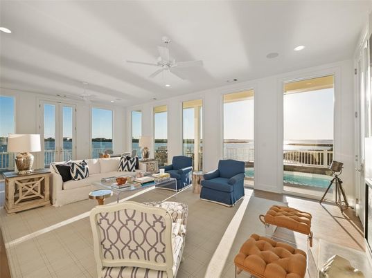 Interior, Living room, Recessed Lighting, Water