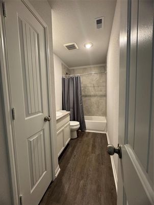 Bathroom, Interior, Recessed Lighting, Wood Texture Flooring