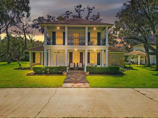 Backyard, Exterior, Facade, Georgian