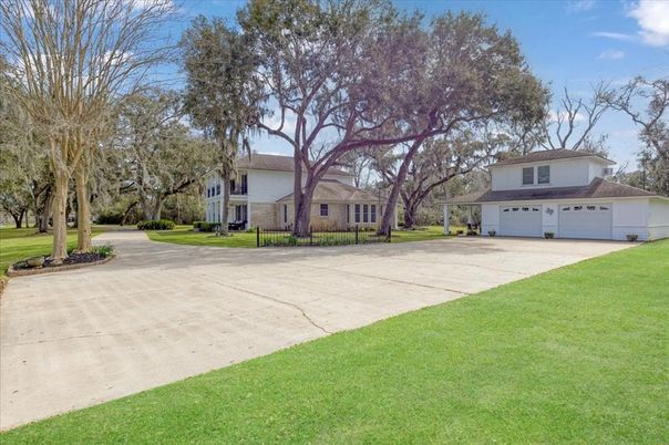 Backyard, Detached Garage, Exterior
