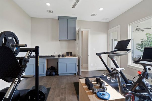 Fitness Equipment, Interior, Recessed Lighting, Wood Texture Flooring