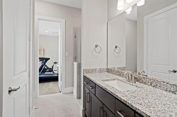 Bathroom, Dual Sink Vanities, Interior, Recessed Lighting