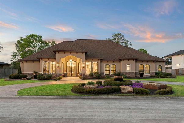 Backyard, Exterior, Facade, French Provincial