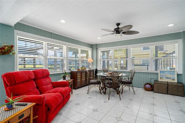 Dining room, Interior, Living room, Recessed Lighting