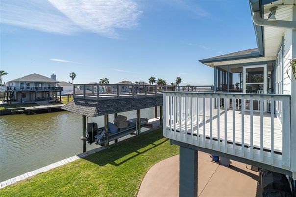 Exterior, Water