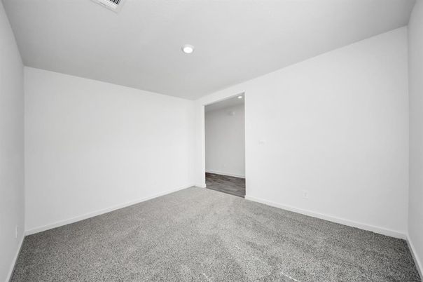 Empty room, Interior, Recessed Lighting