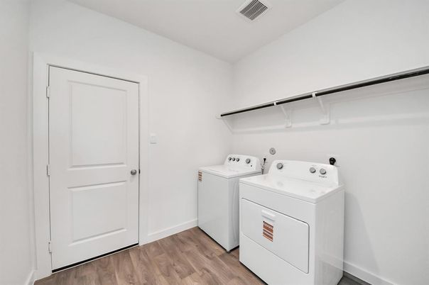 Interior, Washer, Wood Texture Flooring