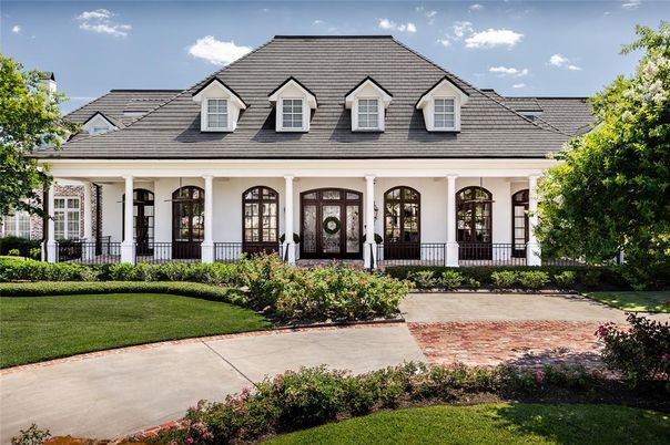 Exterior, Facade, French Provincial
