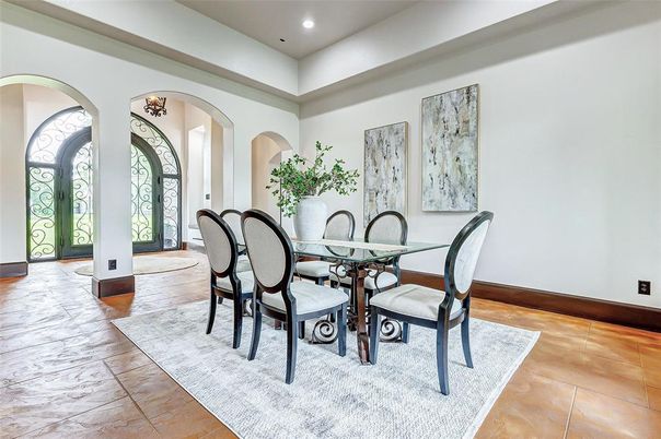 Dining room, Interior, Recessed Lighting