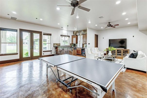 Game Room, Interior, Living room, Recessed Lighting