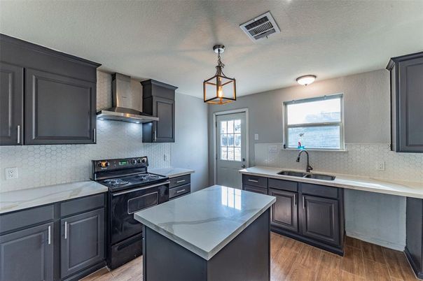 Interior, Kitchen, Pendant Lights, Wood Texture Flooring