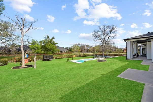 Backyard, Exterior, Pool