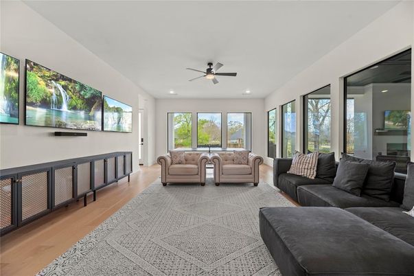 Interior, Living room, Recessed Lighting, Wood Texture Flooring