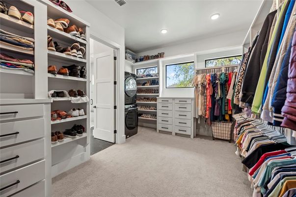 Interior, Recessed Lighting, Walk-in Closets, Washer