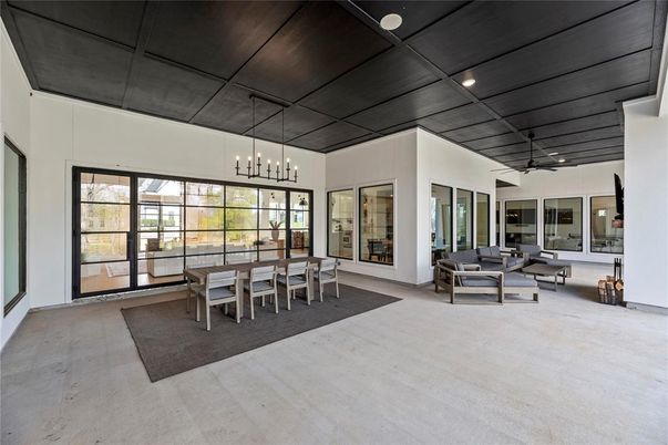 Dining room, Interior, Pendant Lights, Recessed Lighting