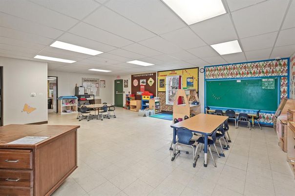 Dining room, Interior, Recessed Lighting