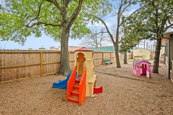 Backyard, Exterior, Playground