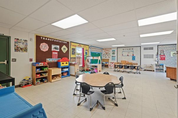 Dining room, Interior, Recessed Lighting