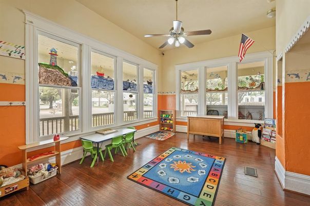 Interior, Sun Room, Wood Texture Flooring