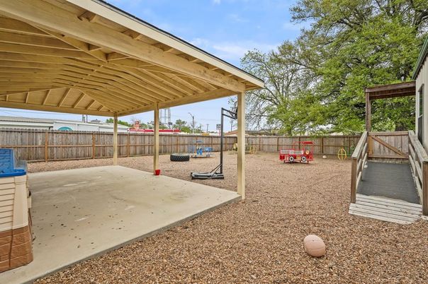 Backyard, Exterior, Playground