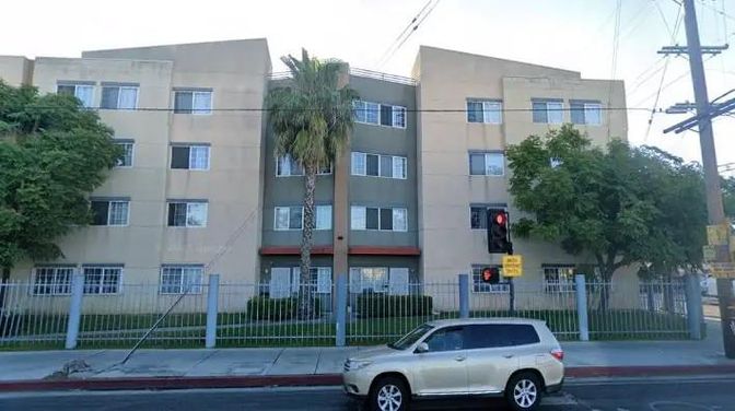 Exterior, Facade, Condo Building