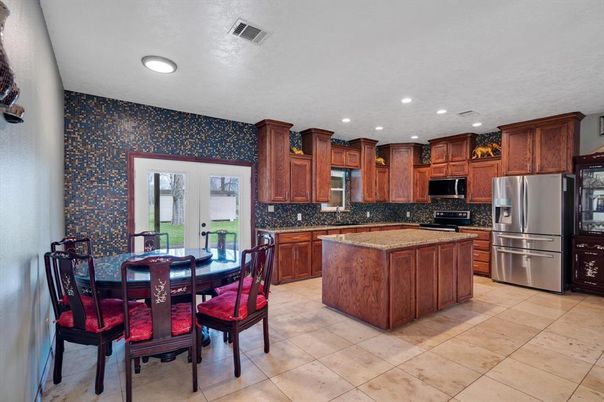 Dining room, Interior, Kitchen, Recessed Lighting, Stainless Steel Appliances