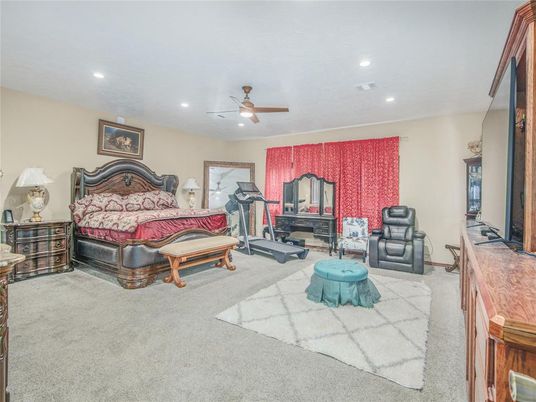 Bedroom, Fitness Equipment, Interior, Recessed Lighting