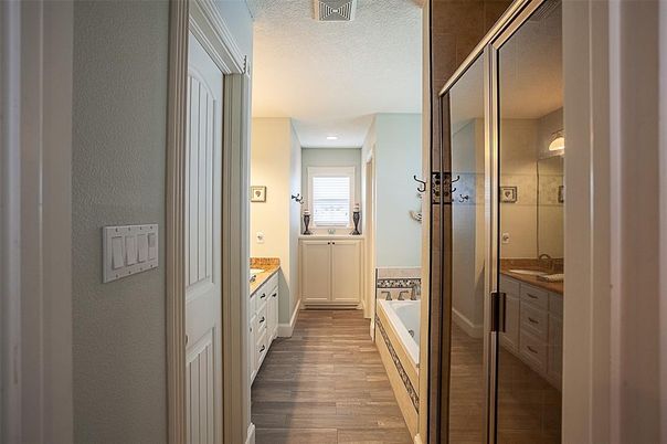 Bathroom, Interior, Recessed Lighting, Wood Texture Flooring