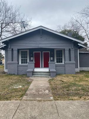 Exterior, Facade, Ranch