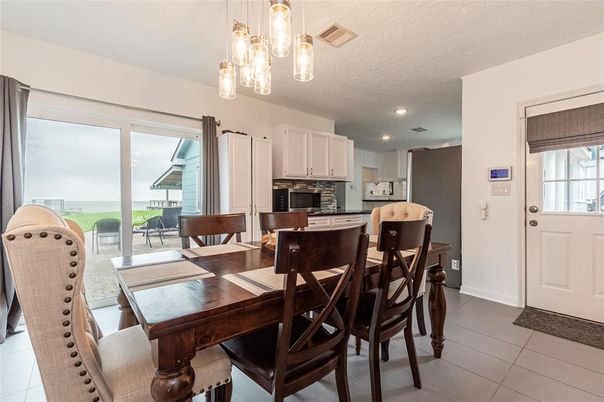 Dining room, Interior, Kitchen, Pendant Lights, Recessed Lighting